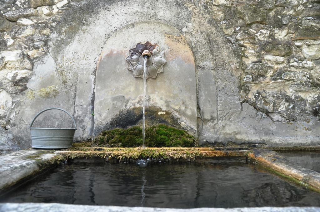 Le Mas De La Fontaine Bed and Breakfast Le Pegue Buitenkant foto