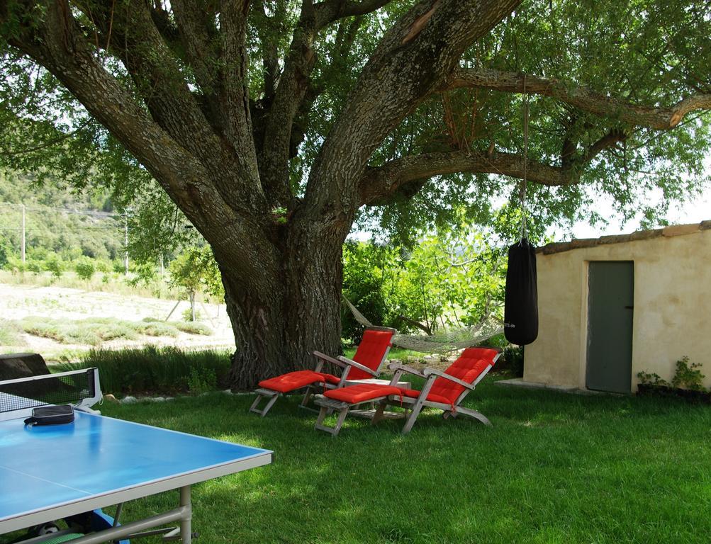 Le Mas De La Fontaine Bed and Breakfast Le Pegue Buitenkant foto